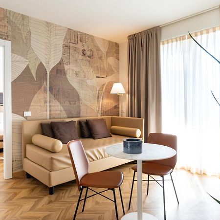 Hatelier Garda Home By Enjoy Garda Hotel 佩斯基耶拉德加达 外观 照片